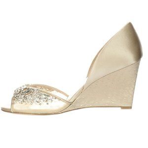 Badgley Mischka Womens Cashmere Nude D’Orsays Size 8.5 (2060616)